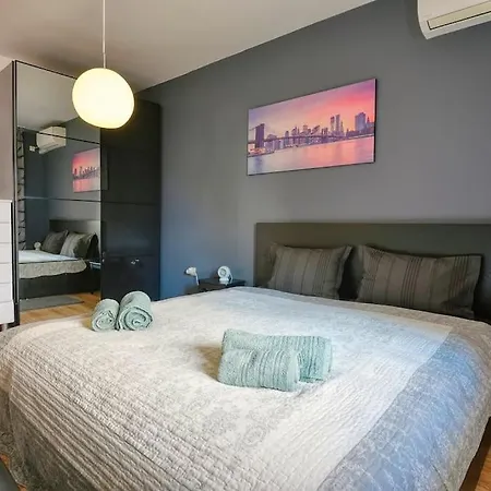 Comfort In Center Apartment *