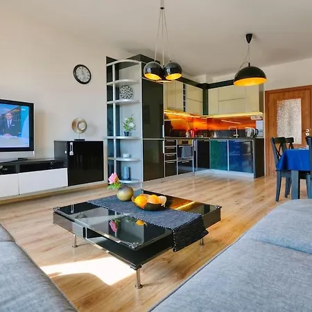 Comfort In Center Apartment Varna